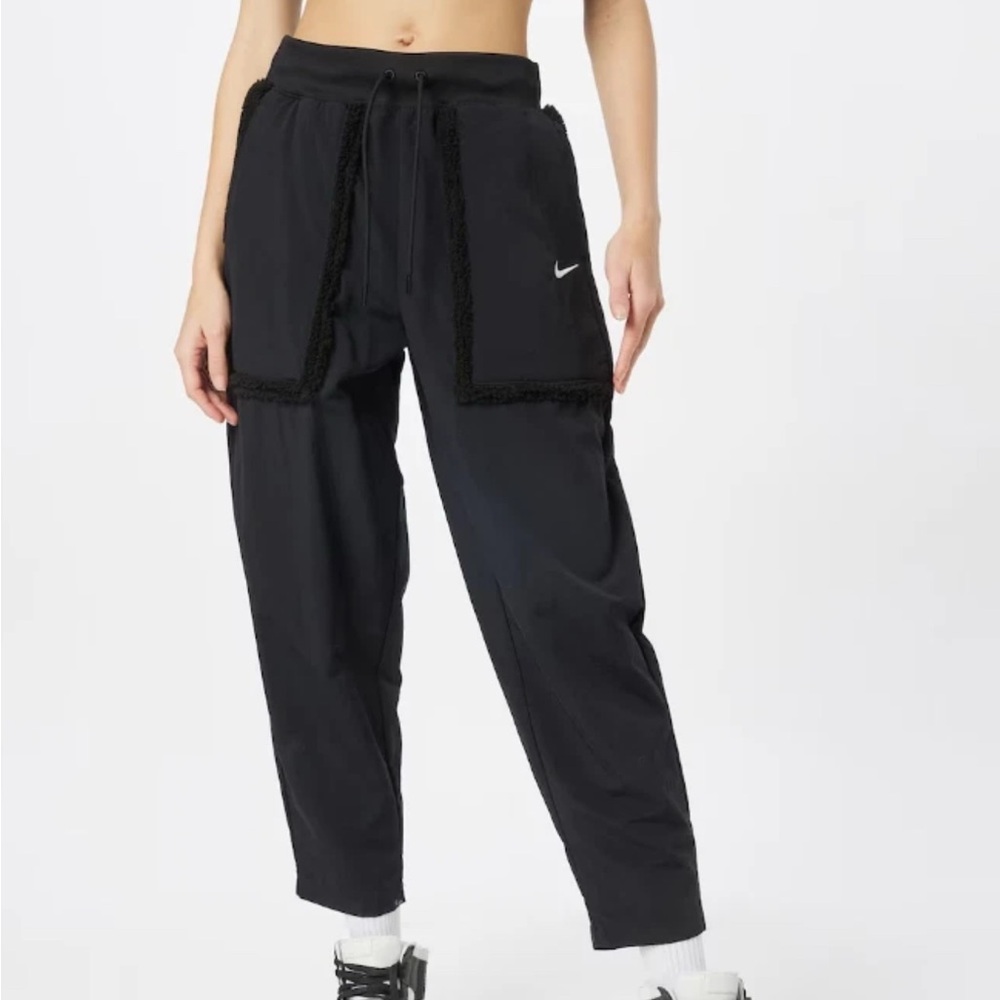 Nike Women's ‎ Sportswear Essentials Woven Black Fleece Jogger High Rise Pants